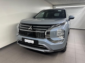 Vehicle image MITSUBISHI Outlander 2.4 PHEV Intense 4x4