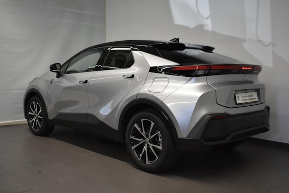 TOYOTA C-HR 2.0 PHEV Swiss Edition 3