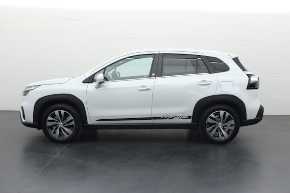 Vehicle image 3