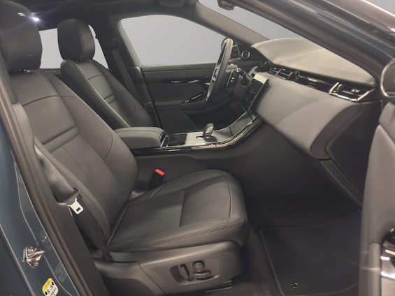 Vehicle image 6 Vehicle image 6