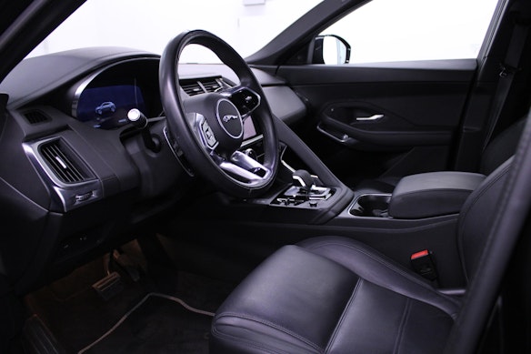 JAGUAR E-Pace 2.0 D I4 165 SE AWD 3