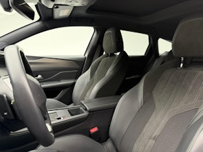 Vehicle image PEUGEOT 308 SW 1.2 Hybrid GT