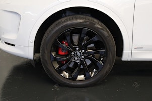 Vehicle image LAND ROVER Discovery Sport 2.0 Si4 290 Black Edition