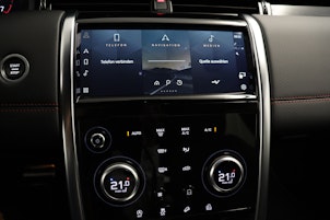 Vehicle image LAND ROVER Discovery Sport 2.0 Si4 290 Black Edition