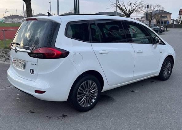 Vehicle image 3 Vehicle image 3