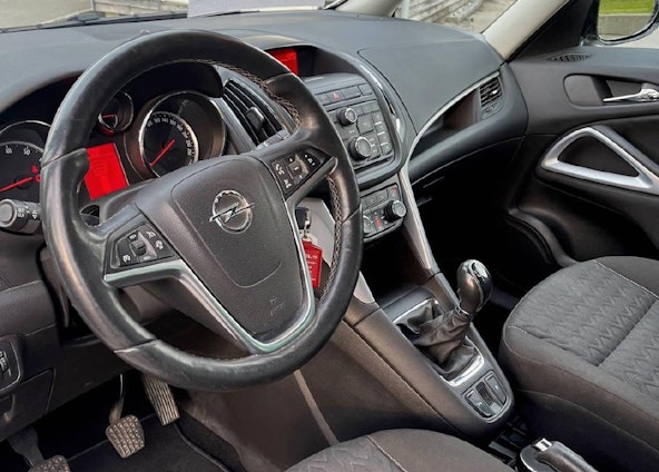 Vehicle image 5 Vehicle image 5