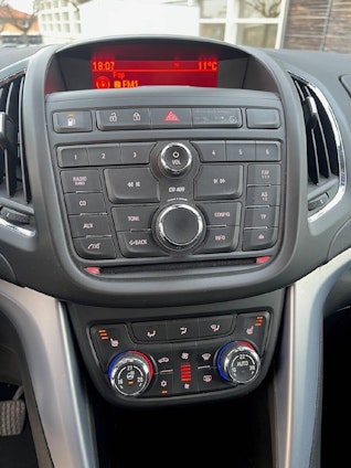 Vehicle image 7 Vehicle image 7