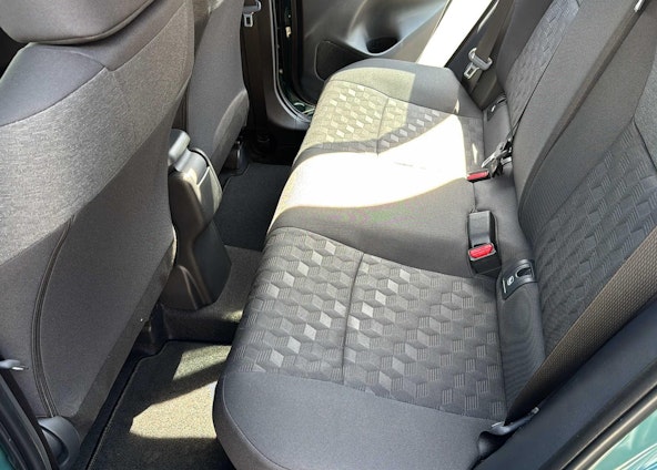 Vehicle image 8 Vehicle image 8