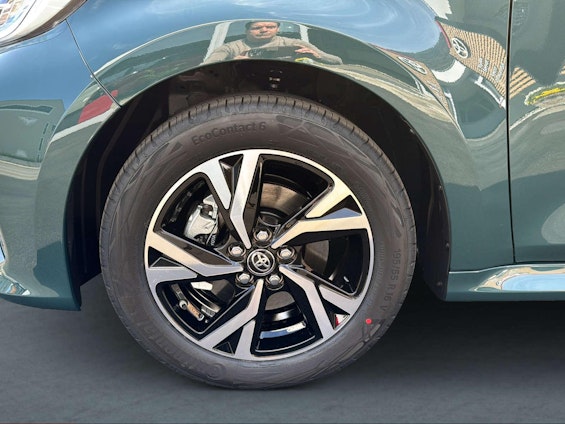 Vehicle image 9 Vehicle image 9