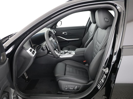 BMW 330i xDrive SAG Touring 3