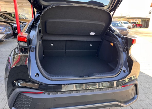 Vehicle image 6 Vehicle image 6