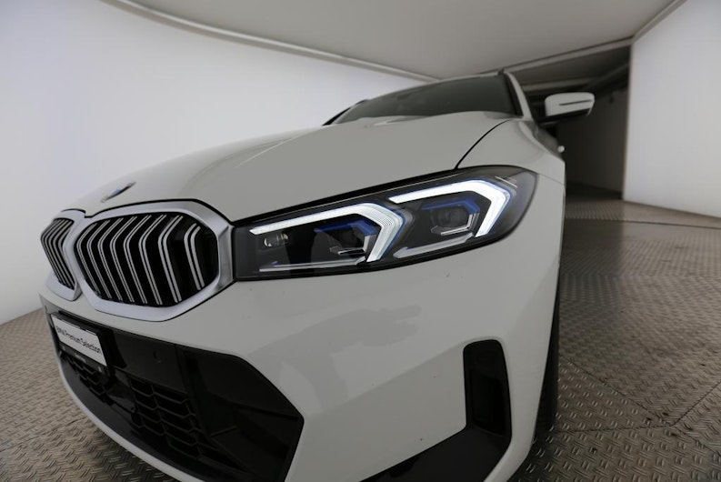 Vehicle image BMW 3 SERIES