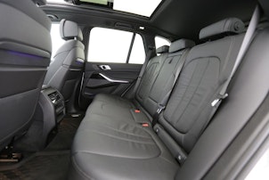 Vehicle image BMW X5 M50i xDrive