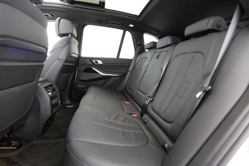 Vehicle image BMW X5