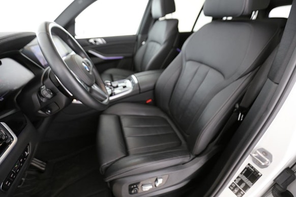 BMW X5 M50i xDrive 2