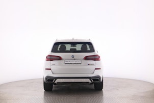 Vehicle image BMW X5 M50i xDrive