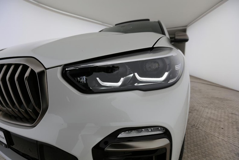 Vehicle image BMW X5