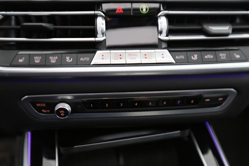 Vehicle image BMW X5