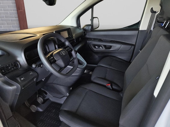 Vehicle image 7 Vehicle image 7