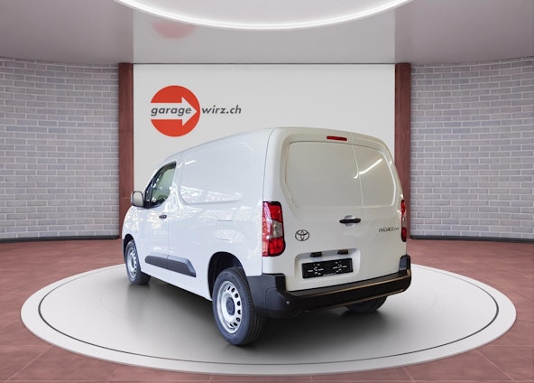 Vehicle image 2 Vehicle image 2