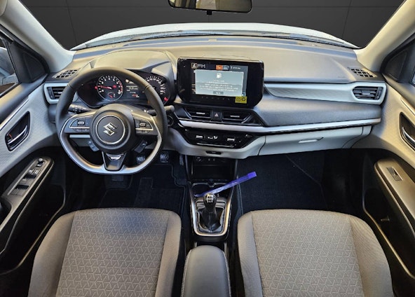 Vehicle image 4 Vehicle image 4