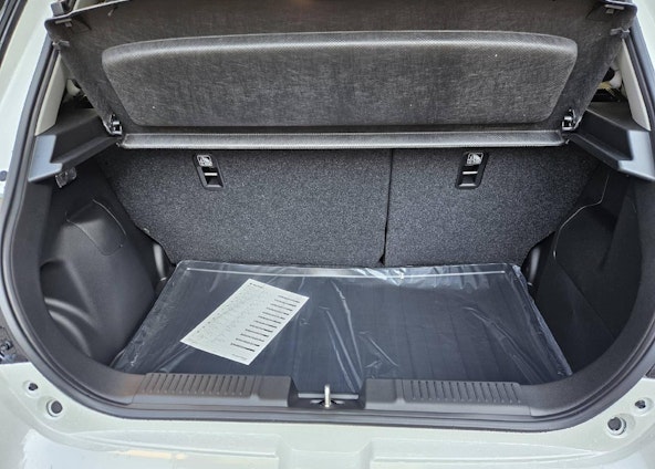 Vehicle image 6 Vehicle image 6