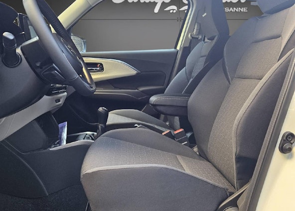 Vehicle image 2 Vehicle image 2