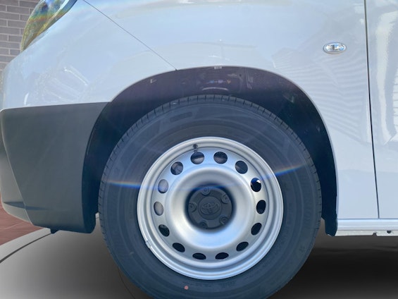 Vehicle image 9 Vehicle image 9