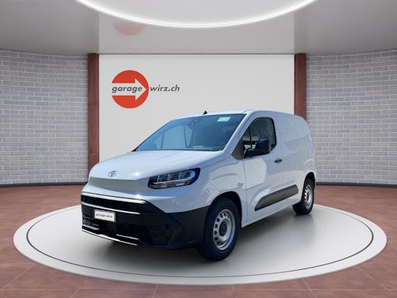 First vehicle image First vehicle image