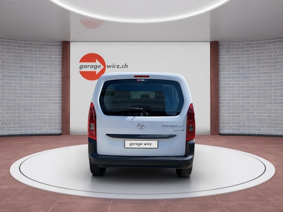 Vehicle image 3 Vehicle image 3