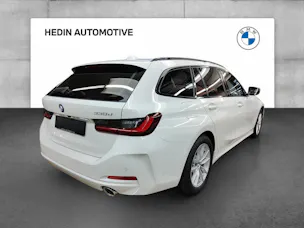 BMW 330d xDrive SAG