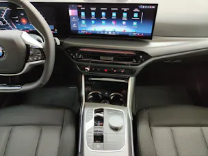 BMW 330d xDrive SAG