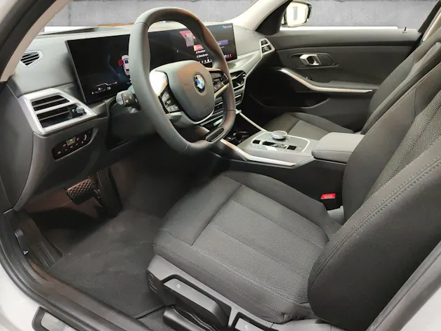 BMW 330d xDrive SAG