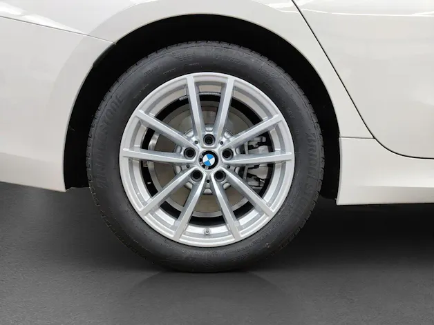 BMW 330d xDrive SAG