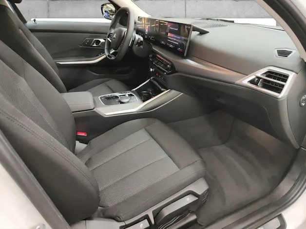 BMW 330d xDrive SAG