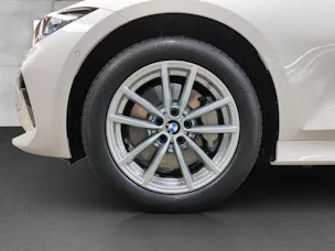 BMW 330d xDrive SAG