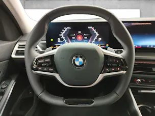 BMW 330d xDrive SAG
