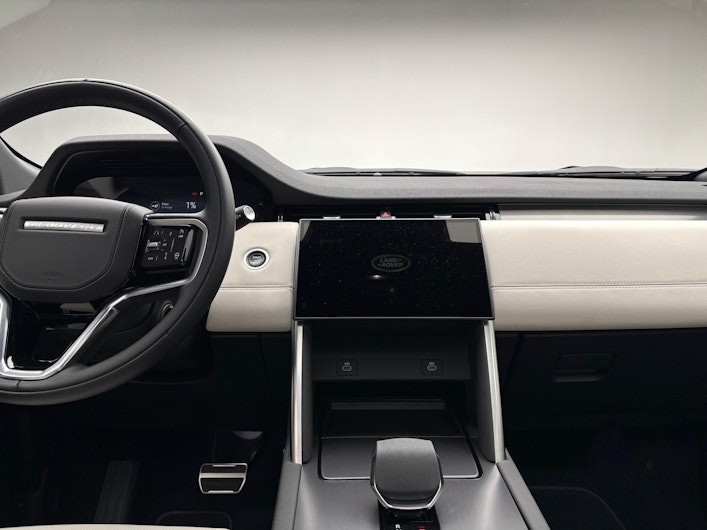 Vehicle image LAND ROVER DISCOVERY SPORT