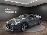 First vehicle image