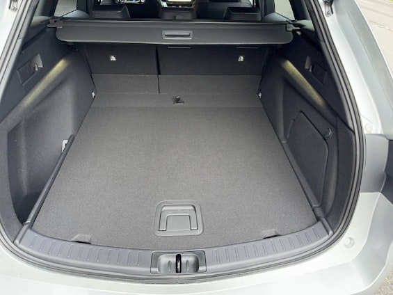 Vehicle image 9 Vehicle image 9