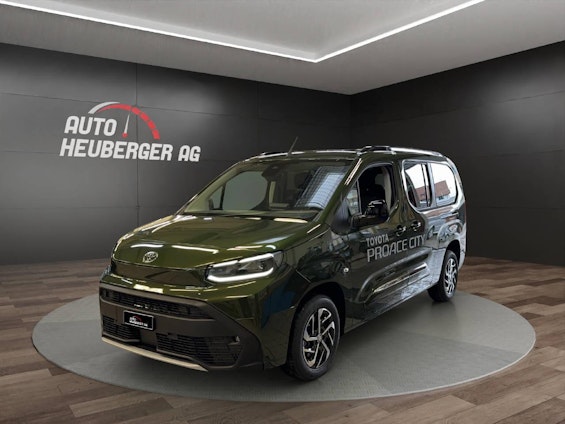 First vehicle image