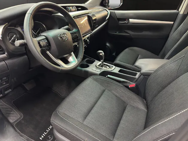 Toyota Hilux Double Cab.-Pick-up 2.4 D-4D 150 Style