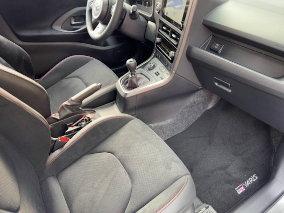 Vehicle image 5 Vehicle image 5