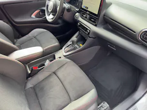 Toyota Yaris 1.5 VVT-i HSD GR Sport