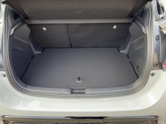 Vehicle image 9 Vehicle image 9