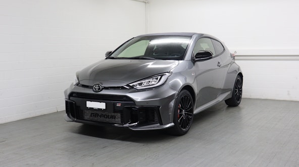 First vehicle image