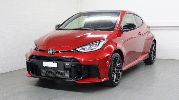 First vehicle image