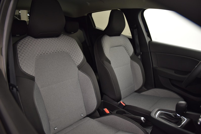 Vehicle image MITSUBISHI COLT