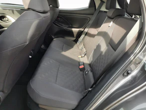 https://vehicle.imgix.net/3852032/b0fd28db-9576-4dba-a388-f8865e0f4c40.jpg