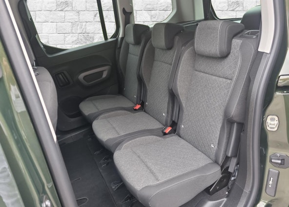 Vehicle image 7 Vehicle image 7